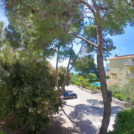 Apartments Stanko Petrcane Exterior photo