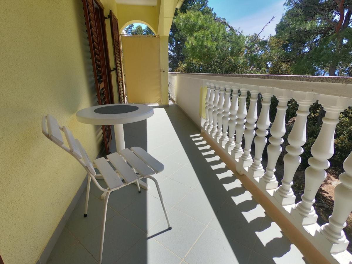 Apartments Stanko Petrcane Exterior photo
