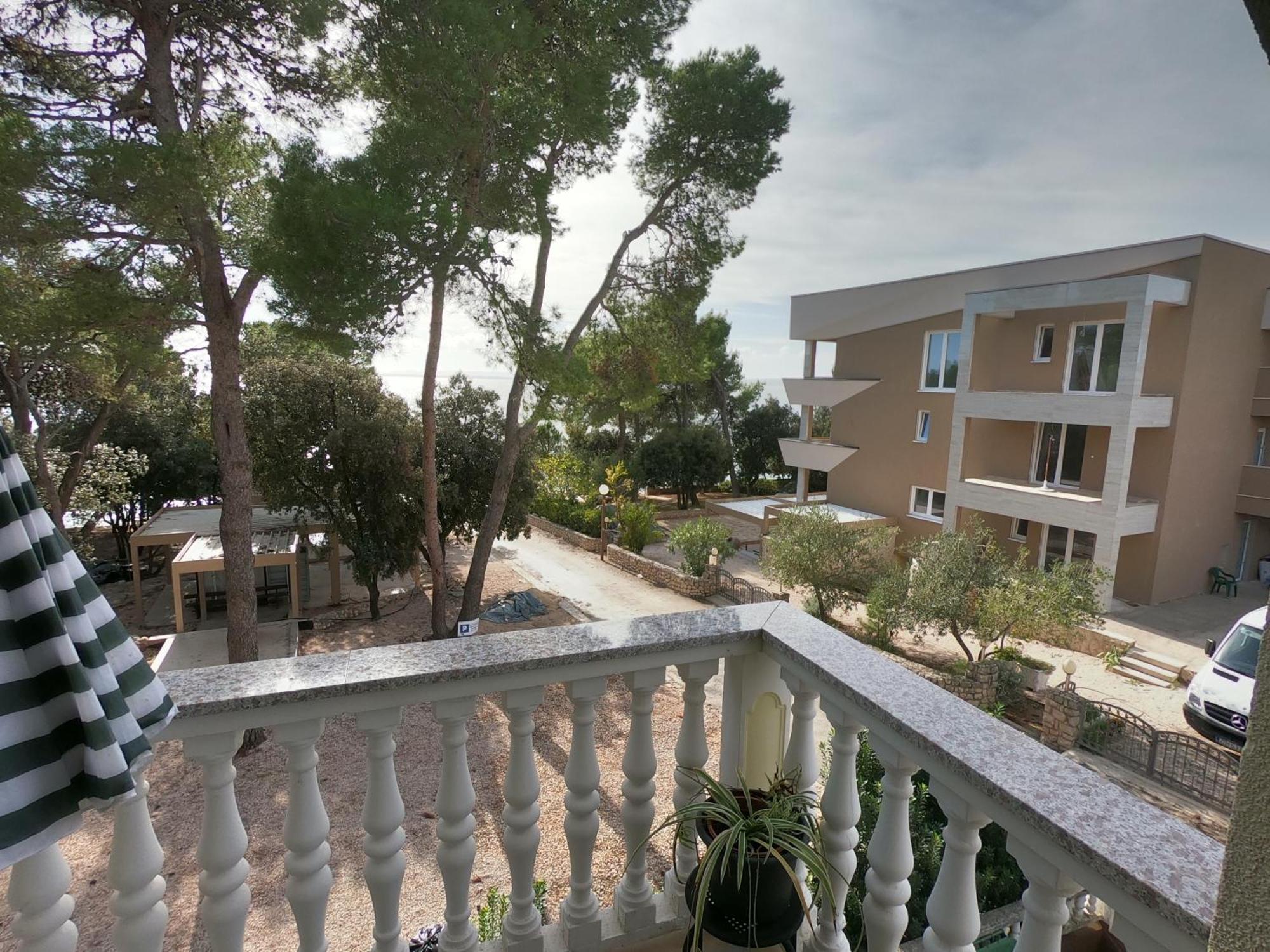 Apartments Stanko Petrcane Exterior photo