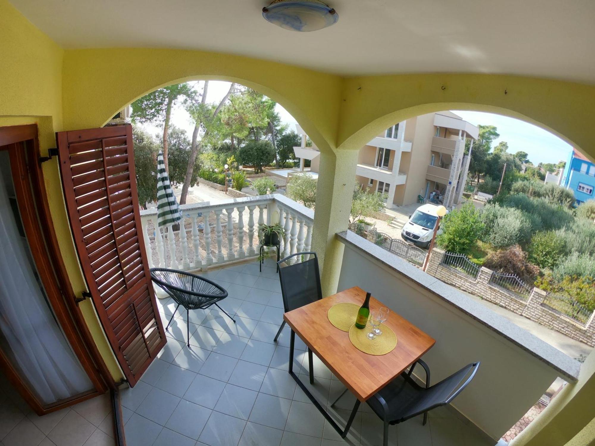 Apartments Stanko Petrcane Exterior photo
